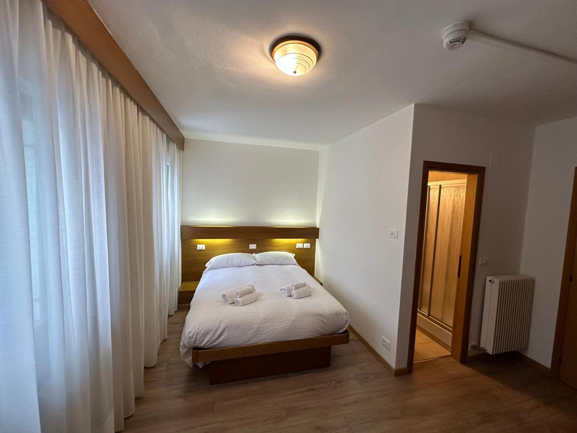 Hotel Ferrari Pinzolo Exteriör bild