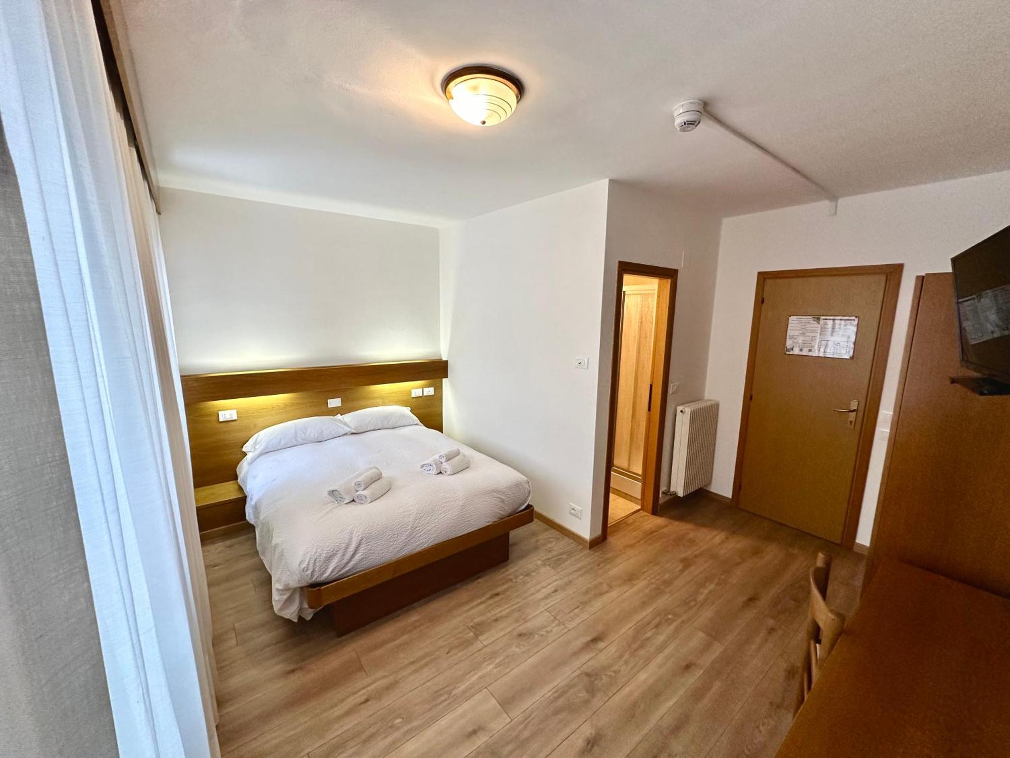 Hotel Ferrari Pinzolo Exteriör bild